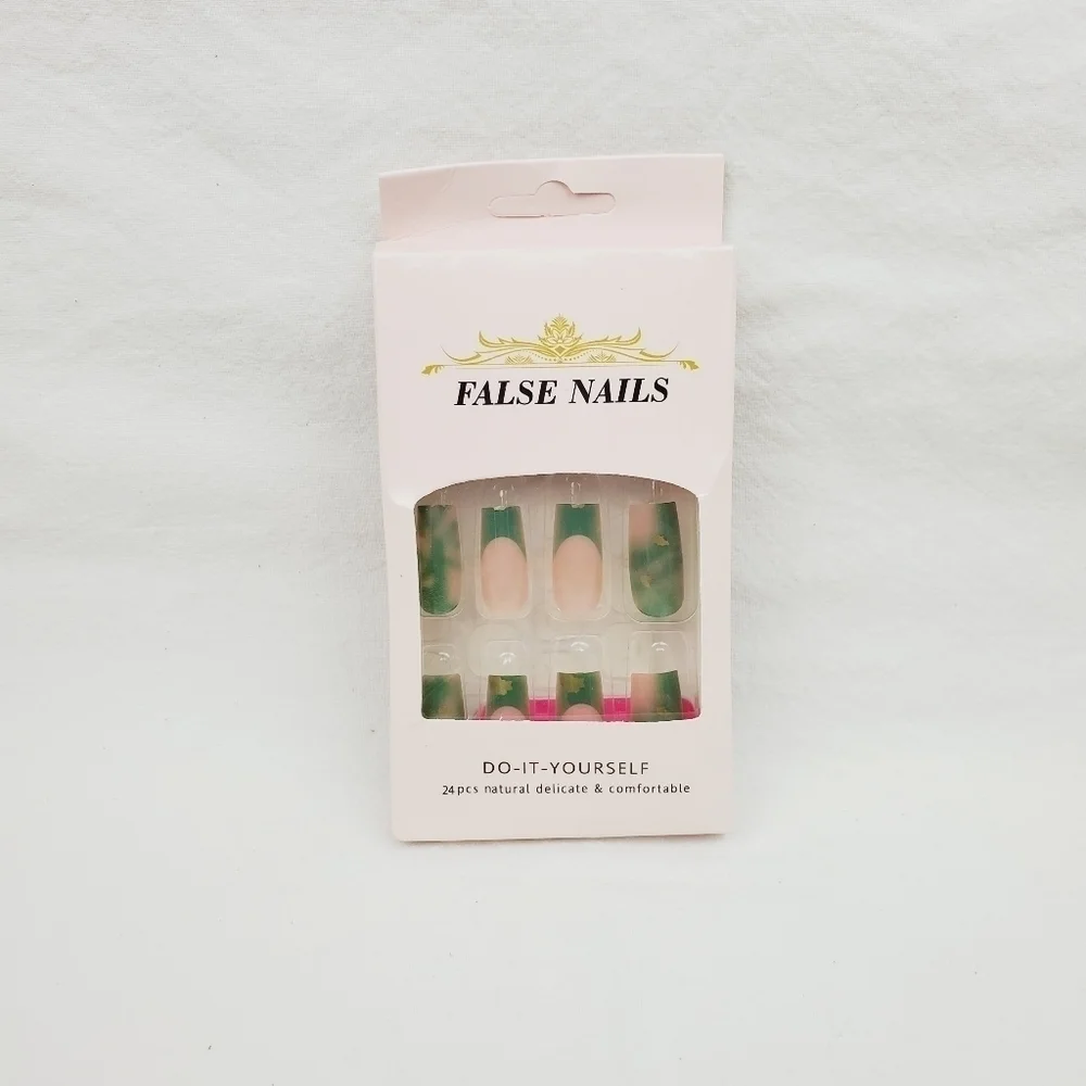 24 Pieces Fake Press On Nails